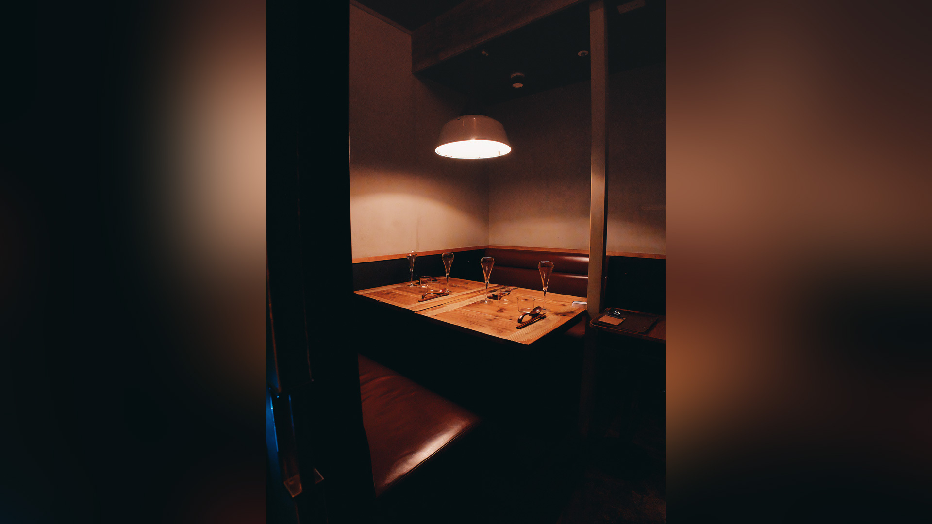 『十番 無鴨黒（なかもぐろ）』：店内（個室）