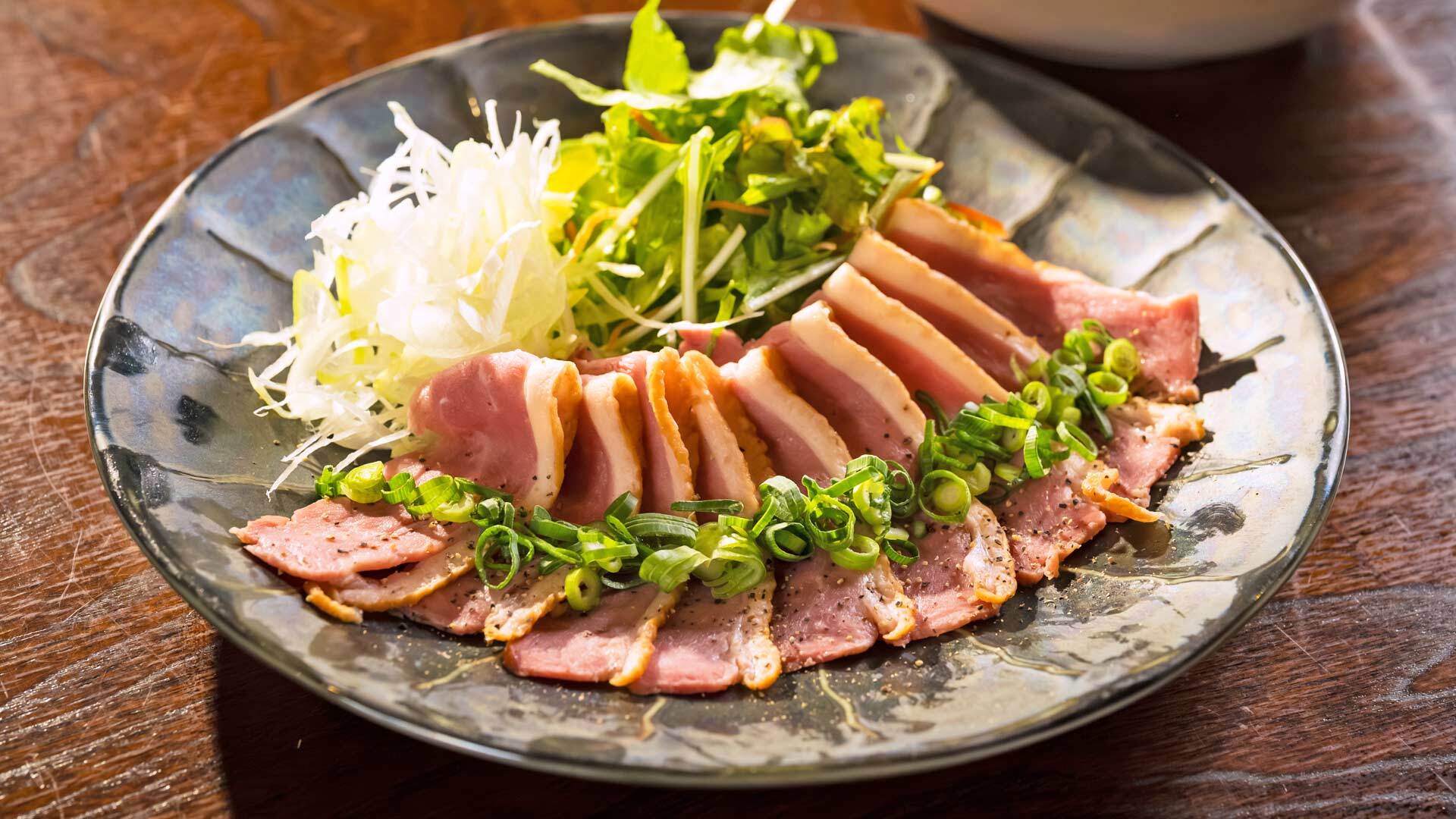 『日本橋 逢鳥（おうどり）』：「鶏すき焼き鍋コース」￥6,000より「スモーク鴨」