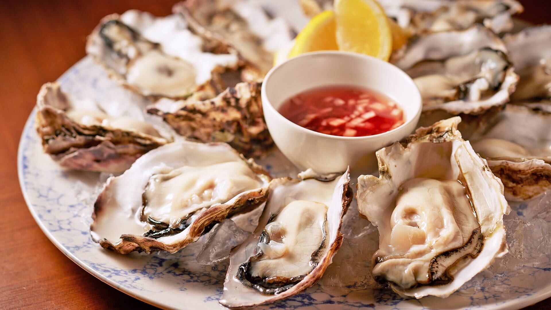 『THE GRILL TORANOMON』：「本日の生牡蠣」（時価）