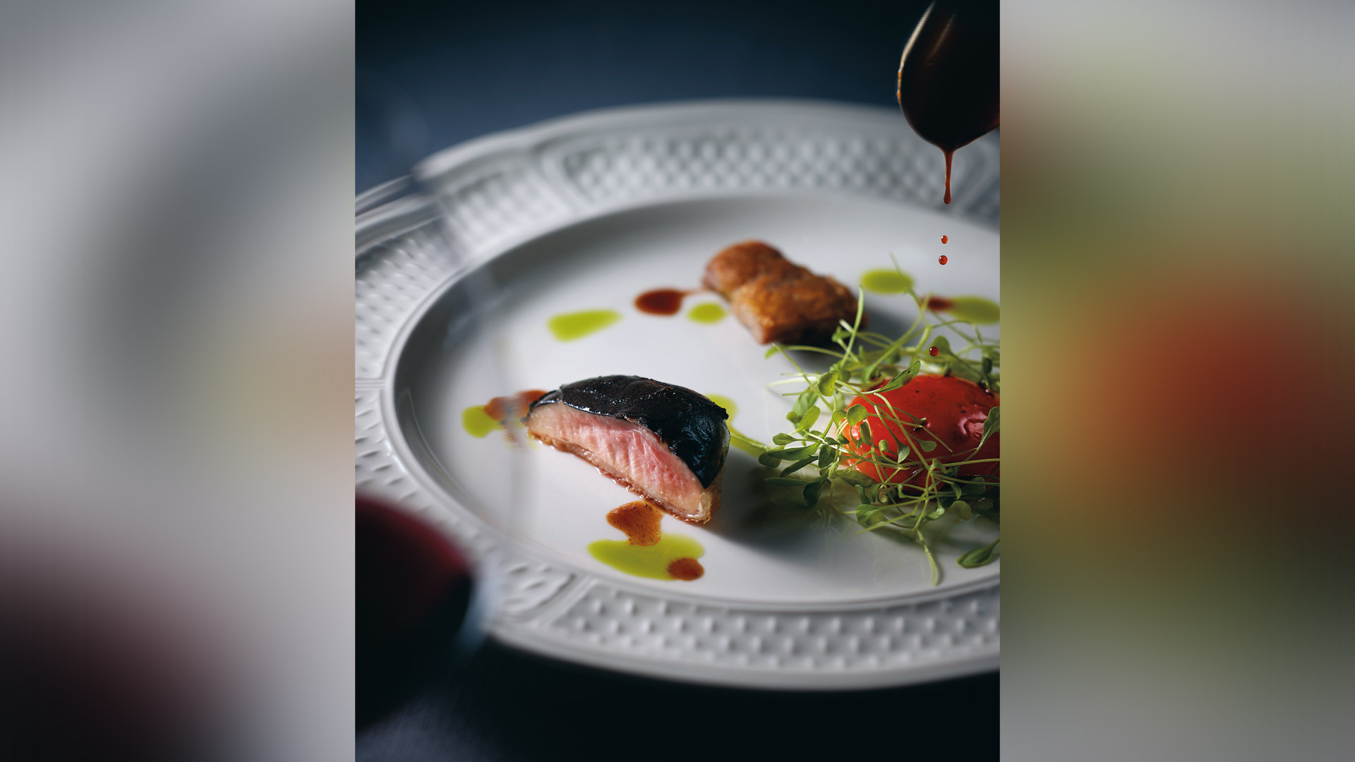 『Saucer（ソーセ）』：季節のおまかせコース￥24,200より「鶉 寿雀卵」