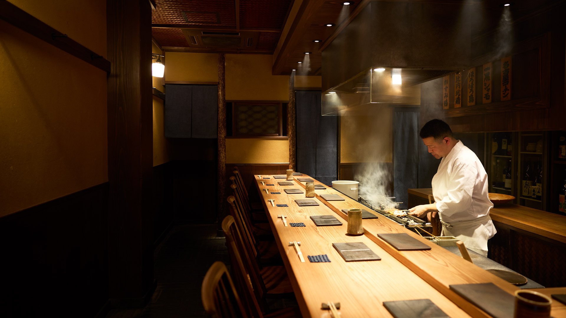 『とり茶太郎』：店内