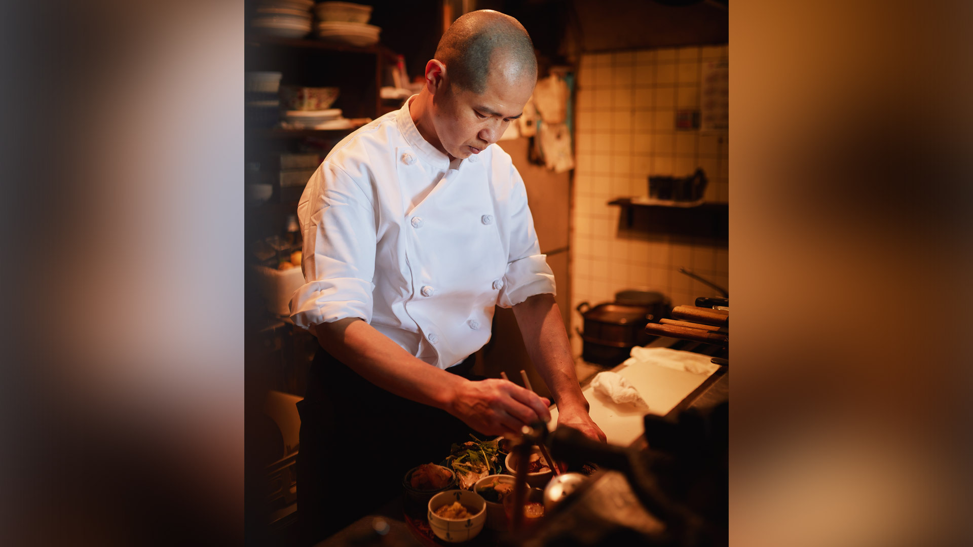 『居間』：料理長の多田裕紀さん