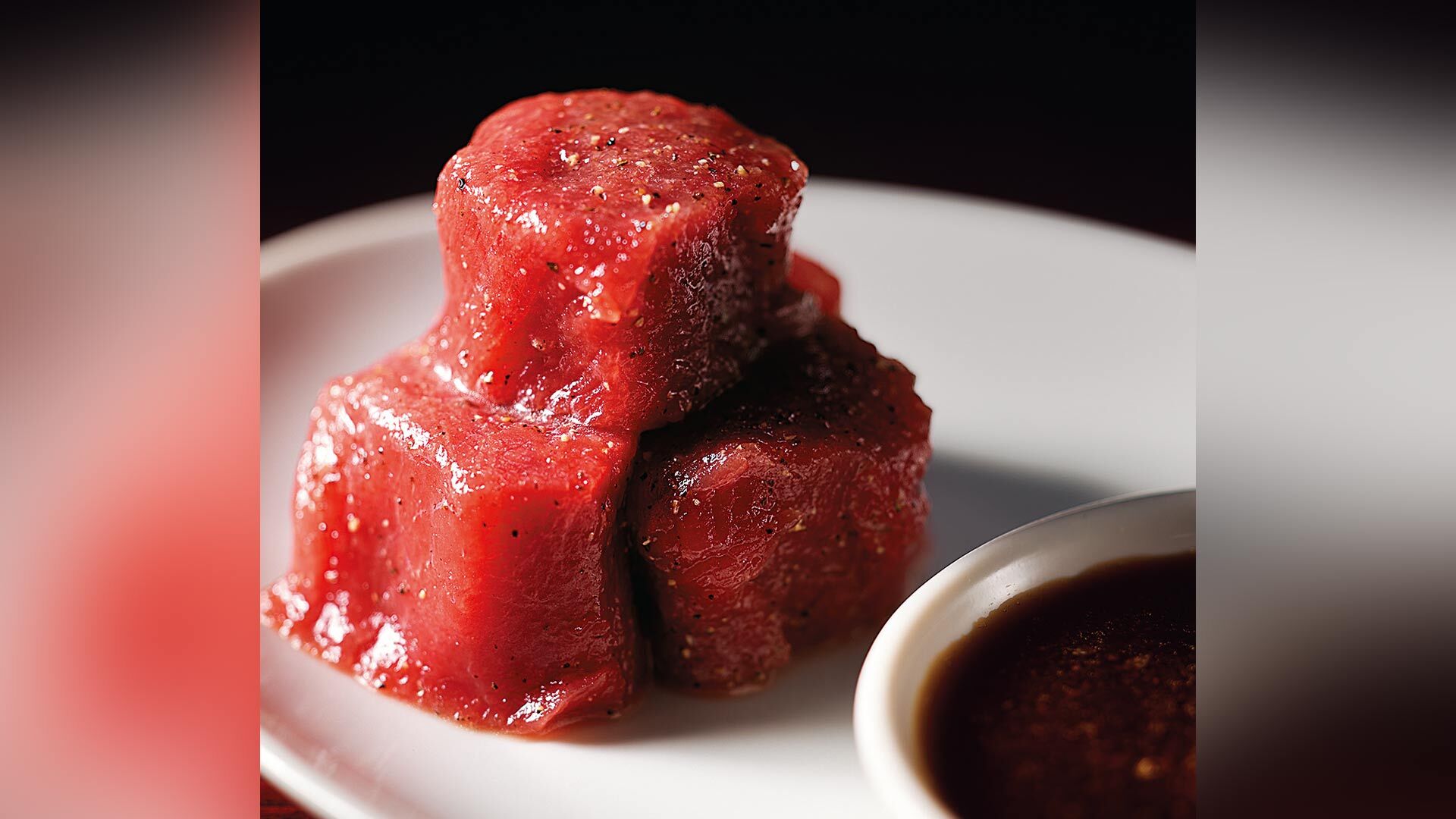 『焼肉幸泉』：「赤身角切」￥1,800