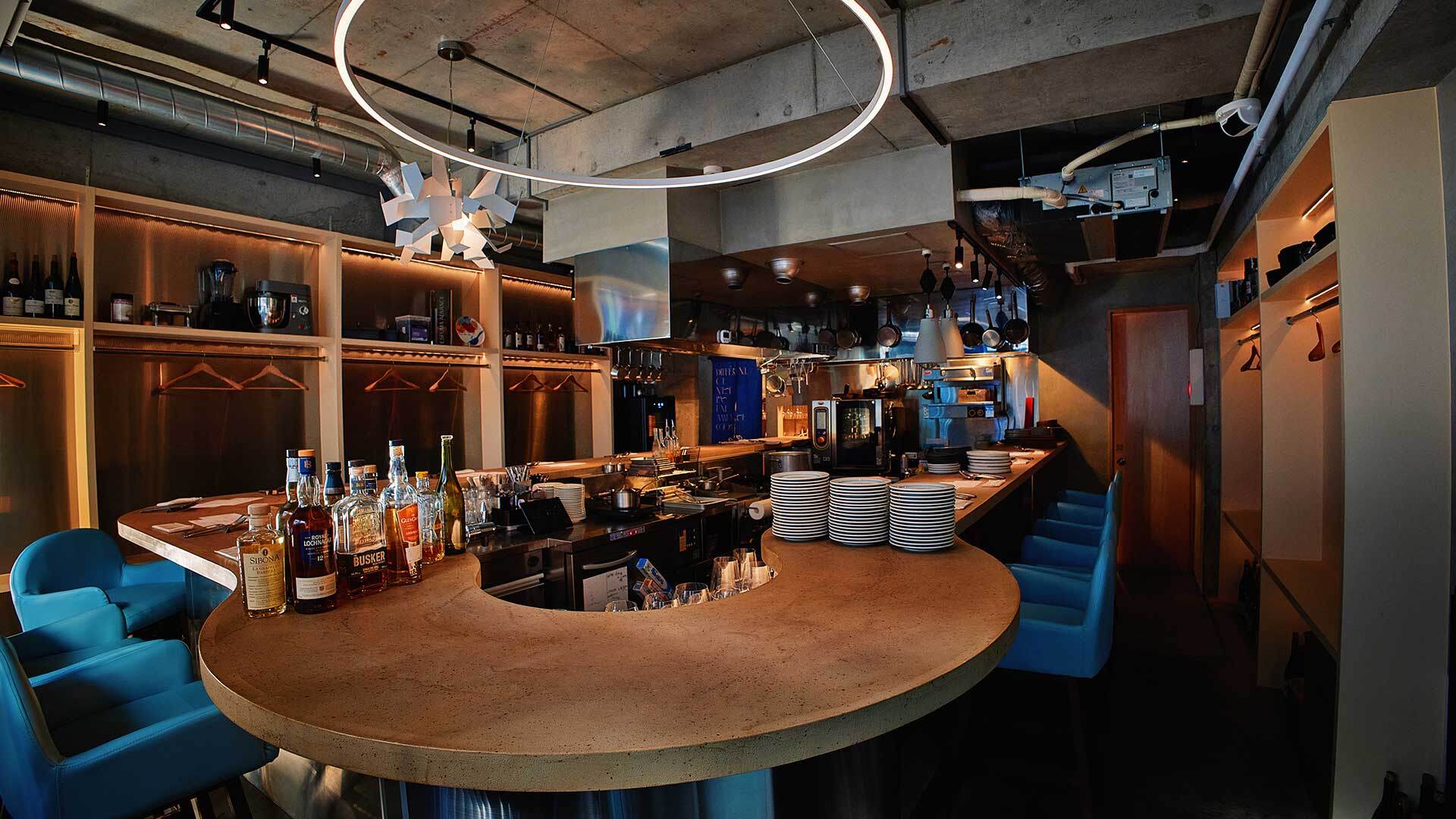 『C’est ouf』：店内