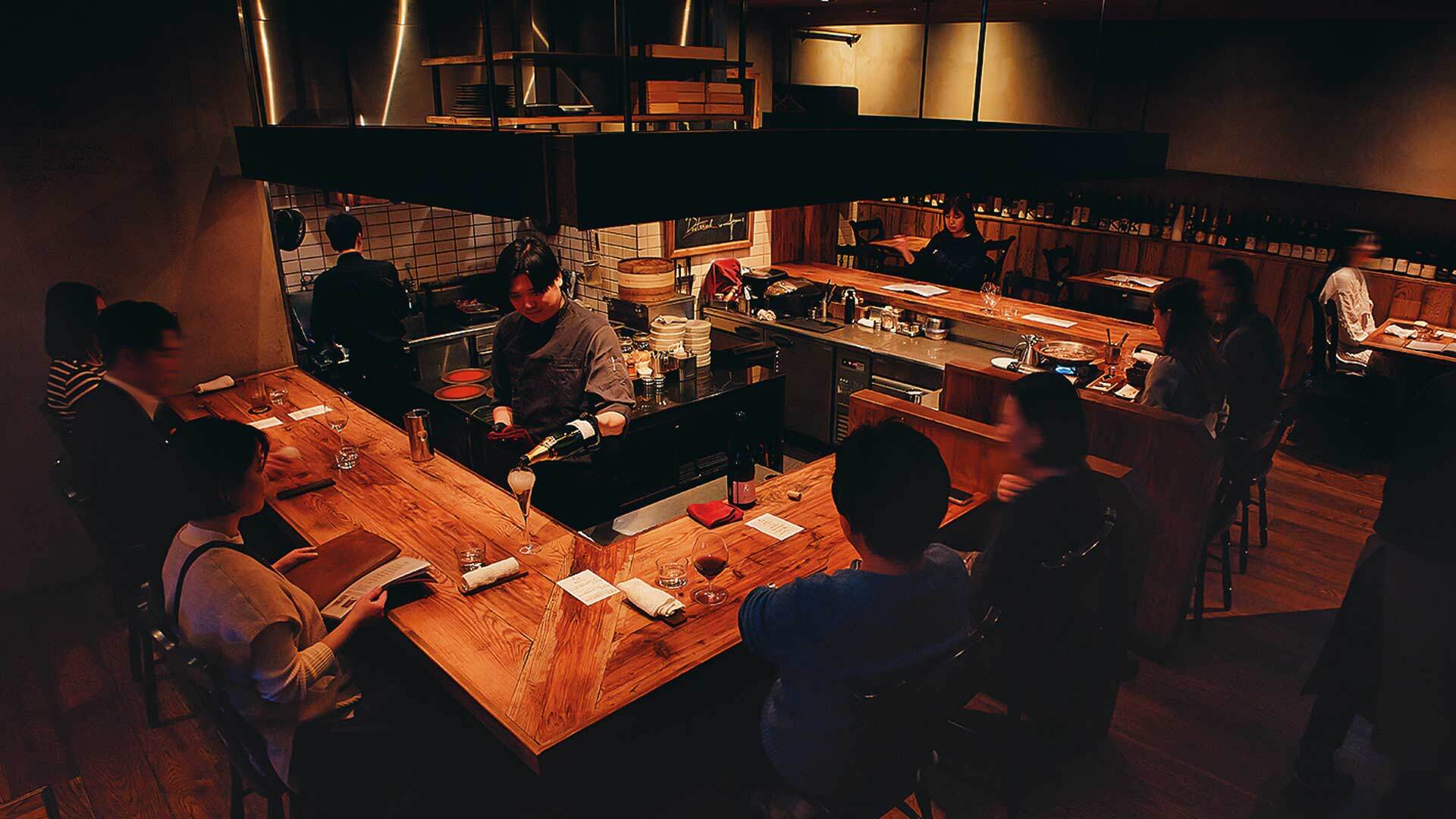 『十番 無鴨黒（なかもぐろ）』：店内（カウンター席）