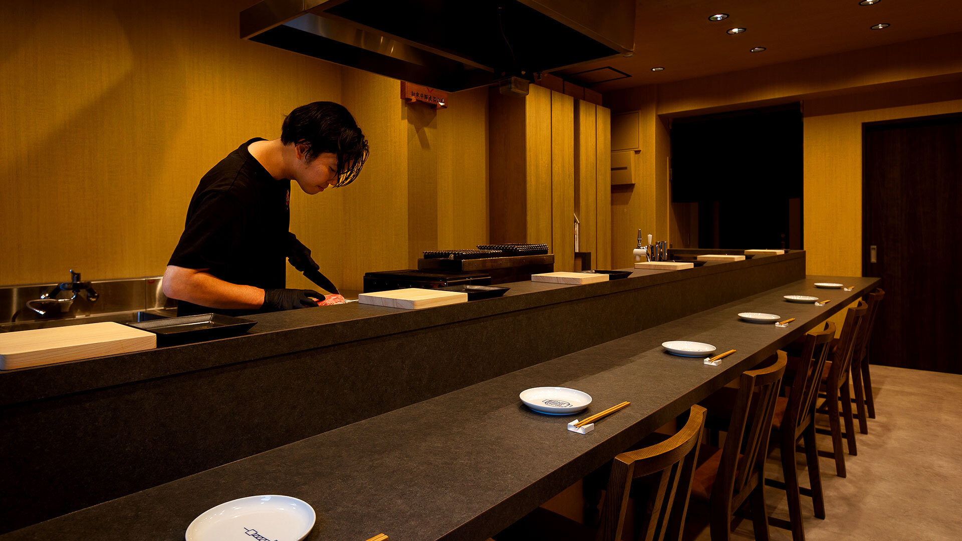 『焼肉 東京24区』：店内