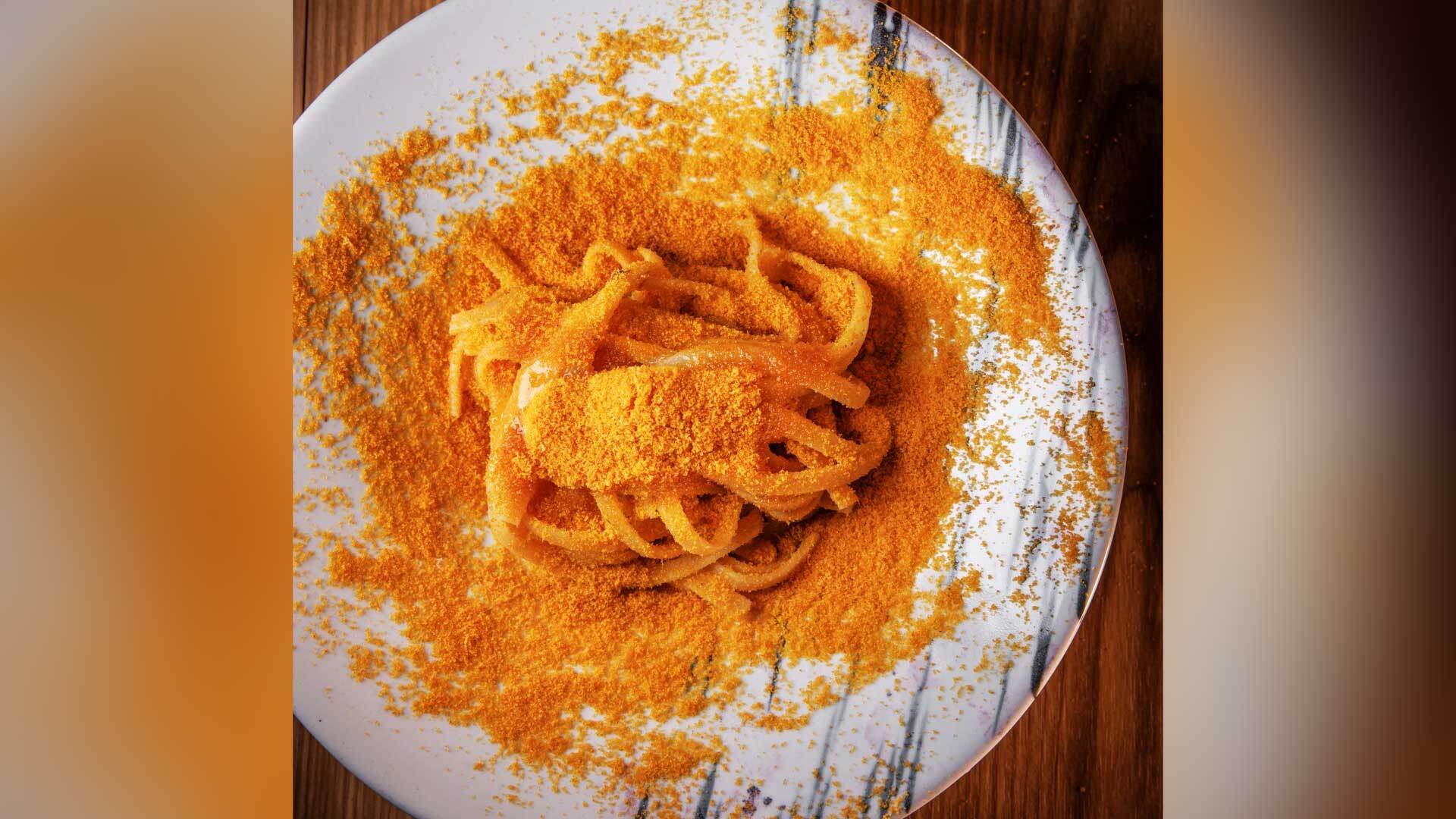 『nacol』：おまかせコースより「カラスミ発酵バター リングイネ」