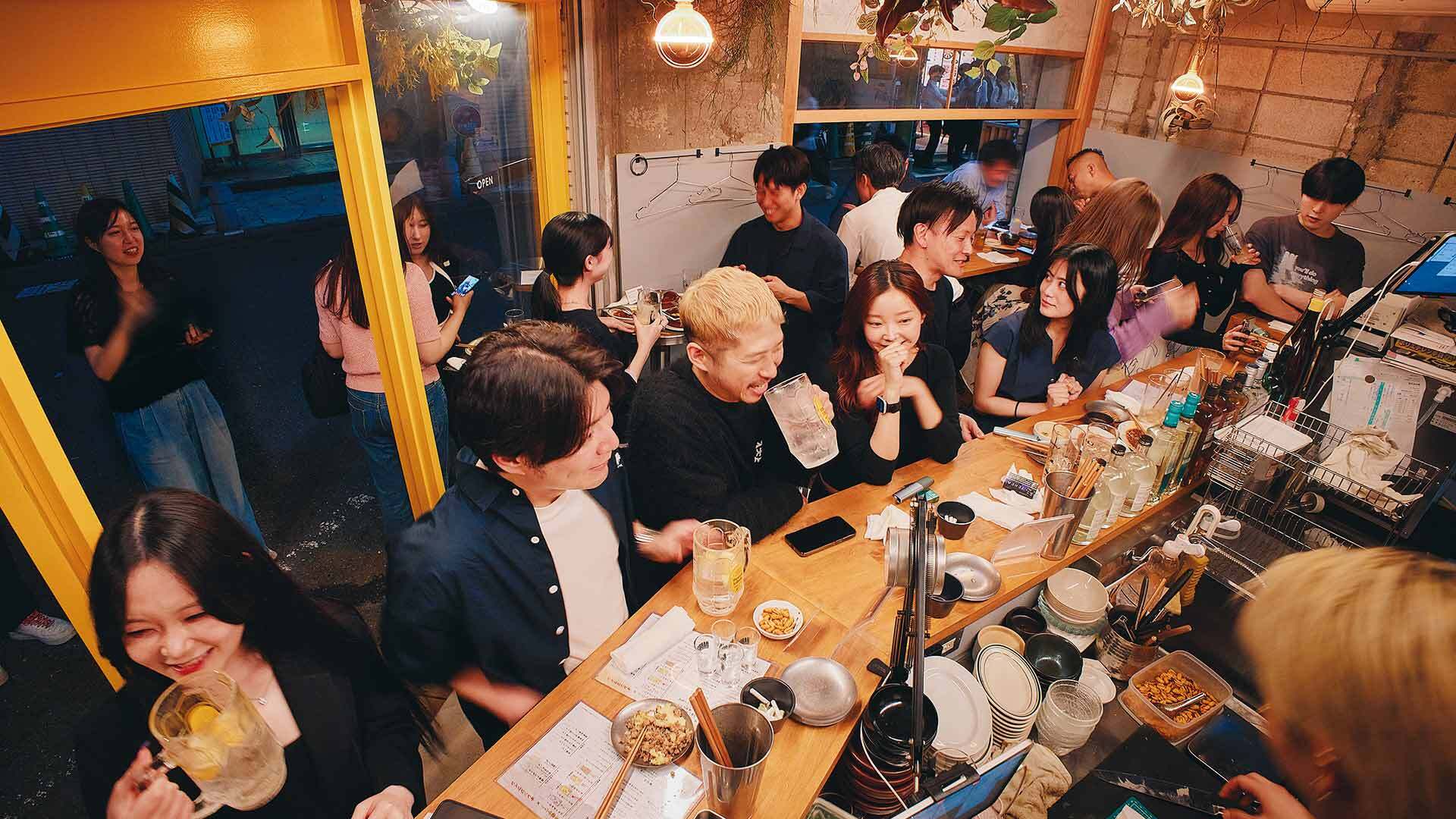 『中華酒菜ルポンサンク』：店内
