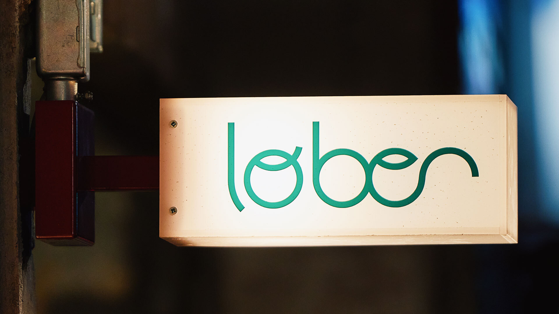 『lober（ロベル）』：看板