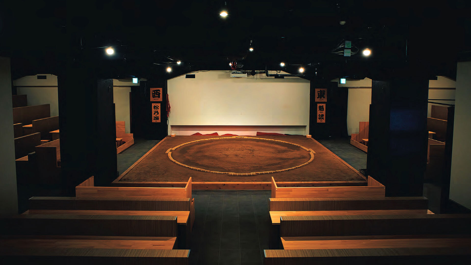 『東京相撲祭』：店内