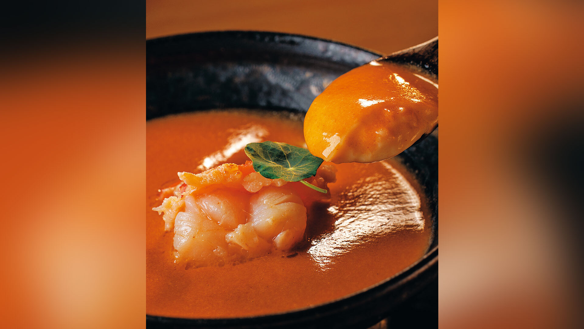 『ほ志の』：スペシャルコースより「オマールエビの茶碗蒸し アメリケーヌソース」