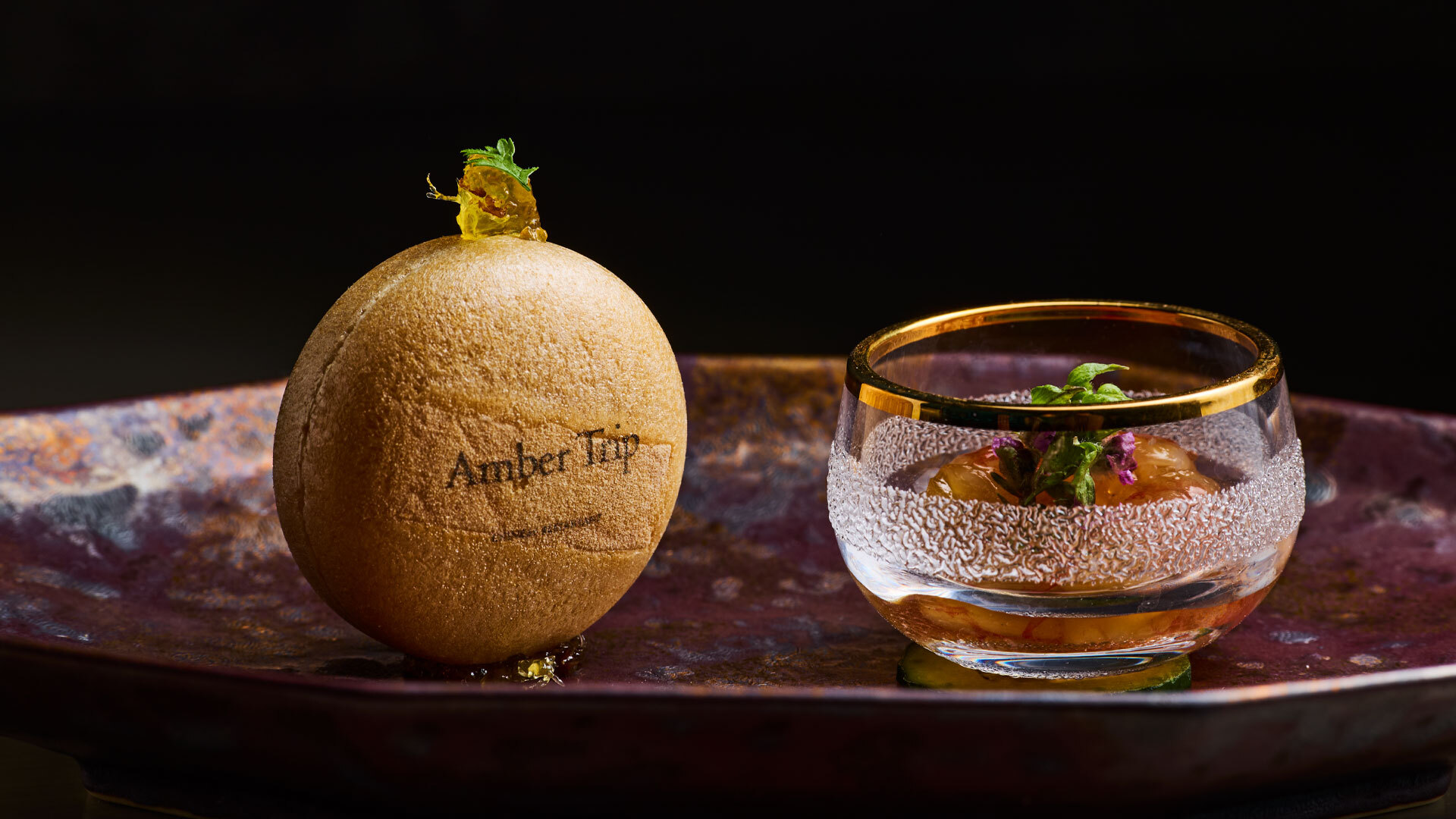 『Amber Trip』：コース料理より「フォアグラ 甘海老」