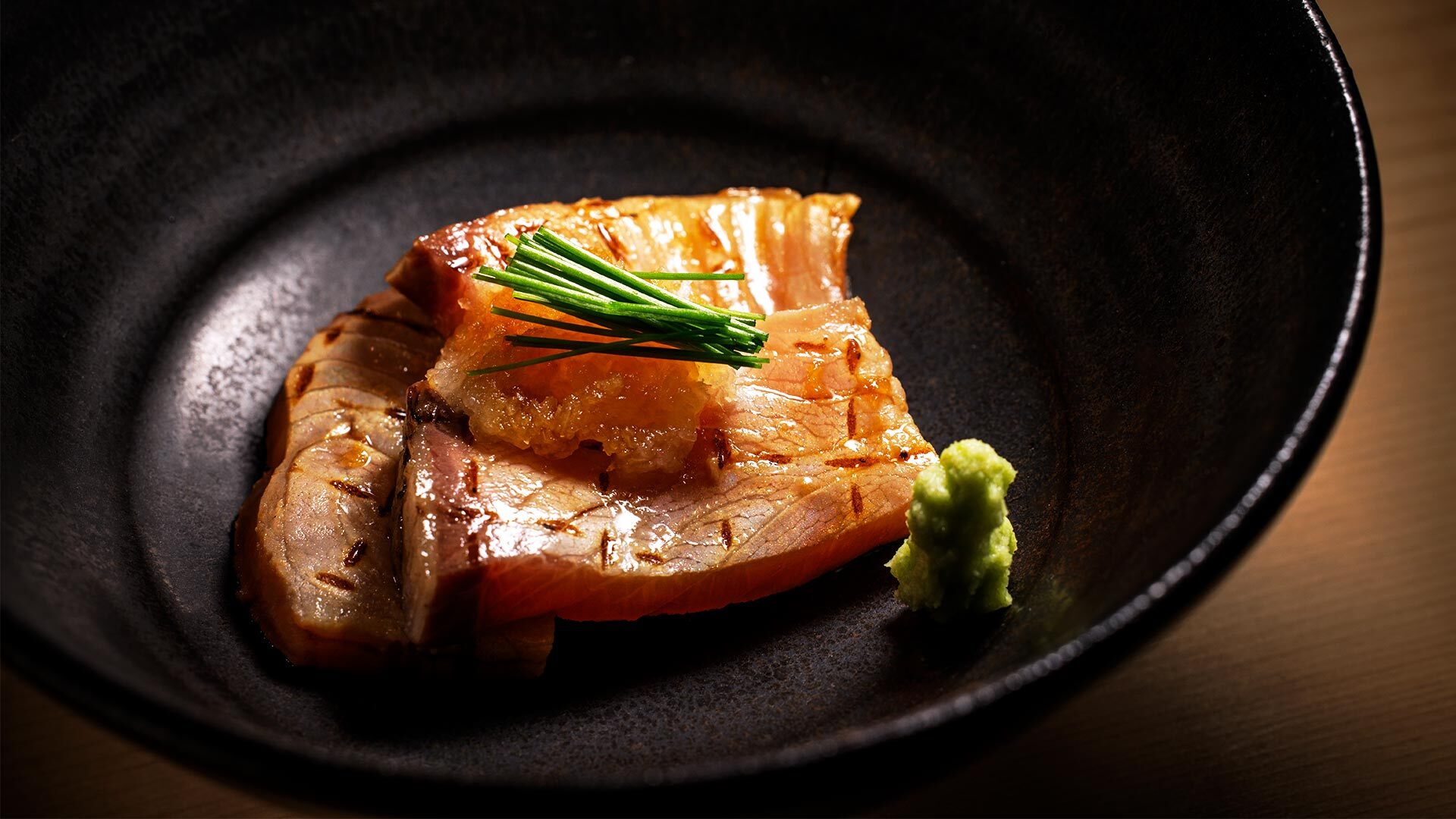 『西麻布 鮨 真』：「ぶり大根」（おまかせ￥33,000より一例）