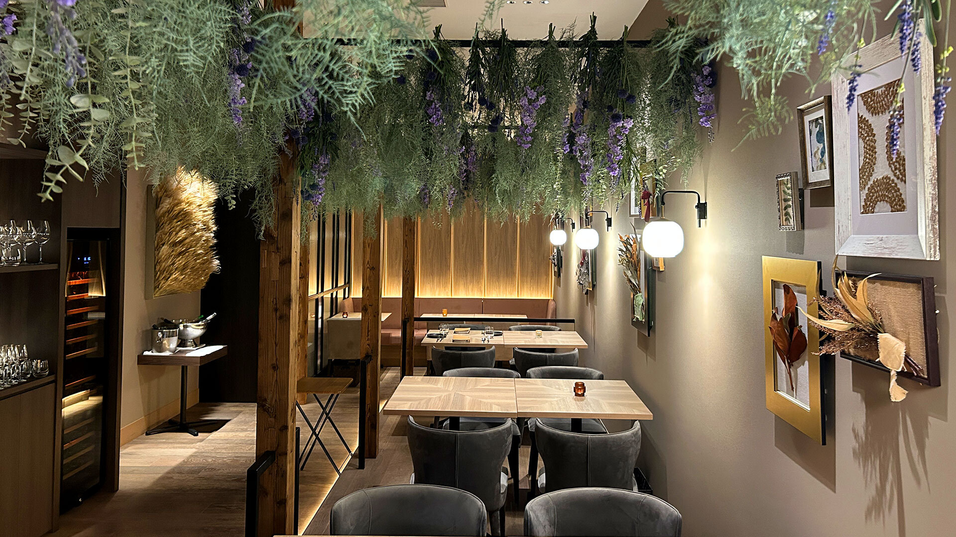 『Sillage（シヤージュ）』：店内