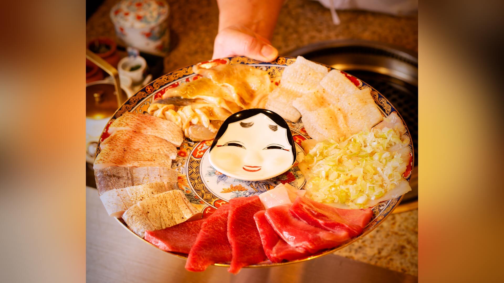 『焼うおいし川 銀座凛華楼』：「最強三色丼コース」￥18,000より「焼きうお7種盛り合わせ」の一例