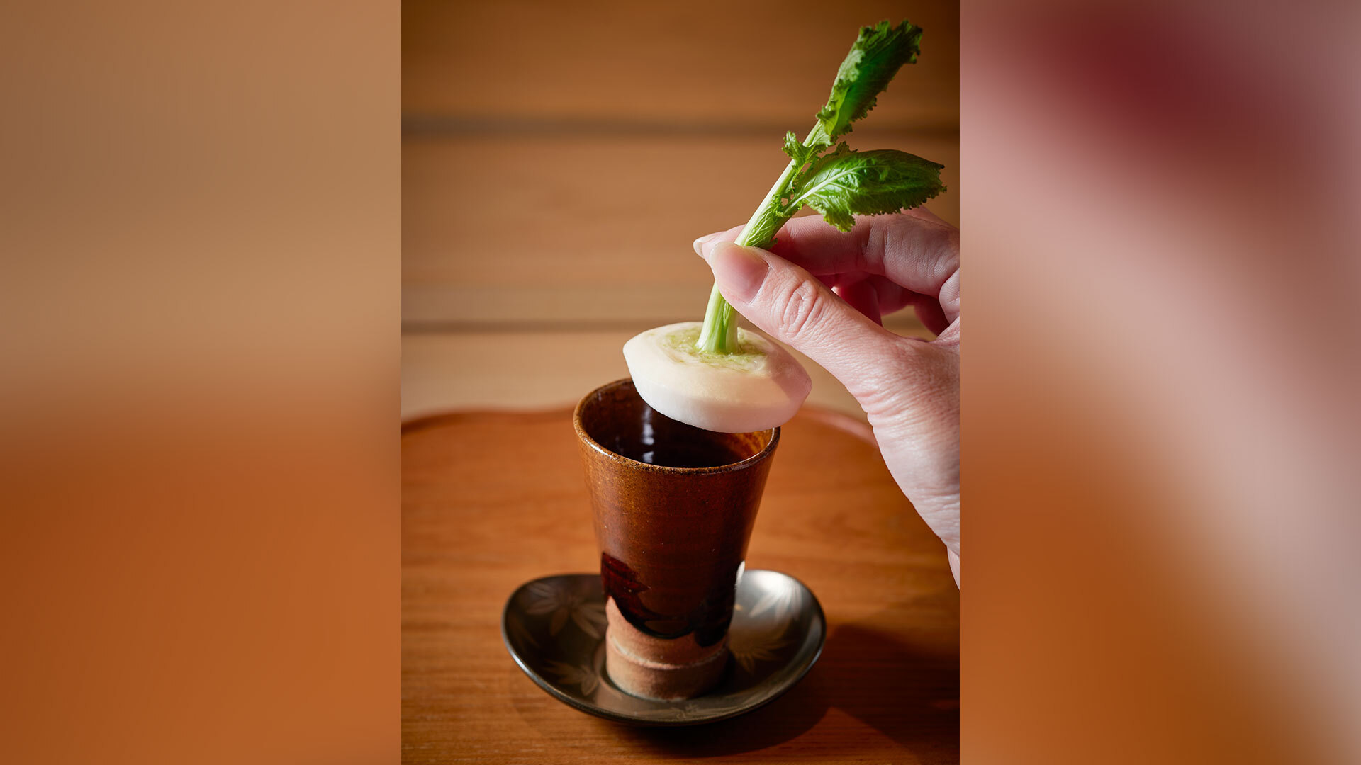 『炎水』：「冬のおまかせコース」（12～2月）￥60,000の1品目「聖護院かぶのスープ」