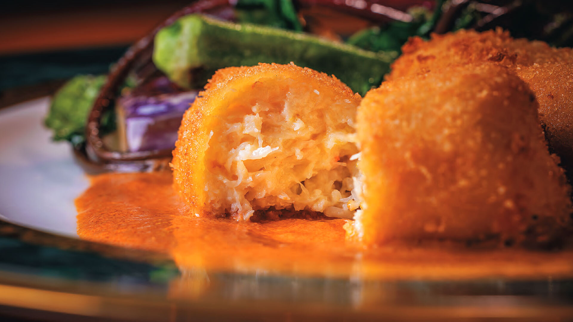 『洋食レストラン marronnier（マロニエ）』：「カニクリームコロッケ～ワタリガニのソース～」（+￥550）