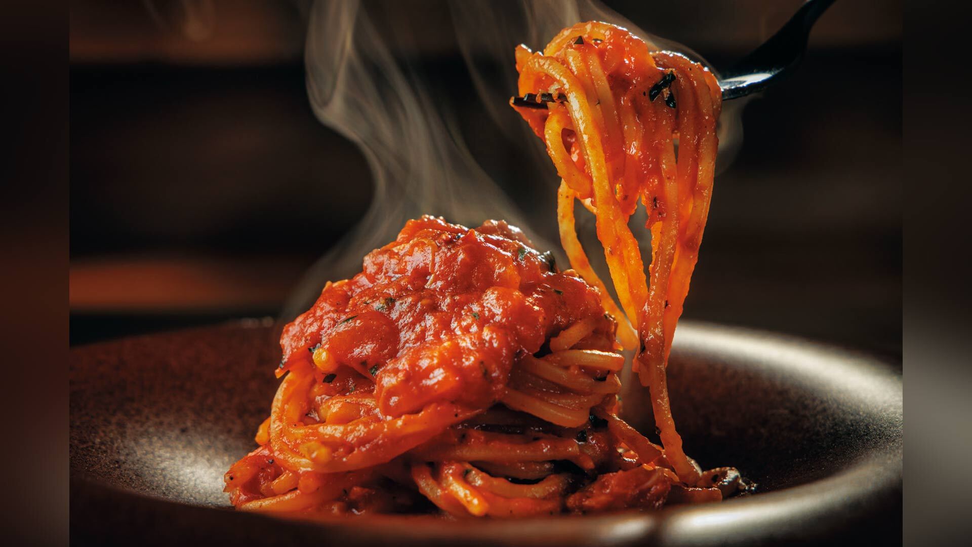 『KANTA』：おまかせコースより「毛蟹のトマトソースパスタ」