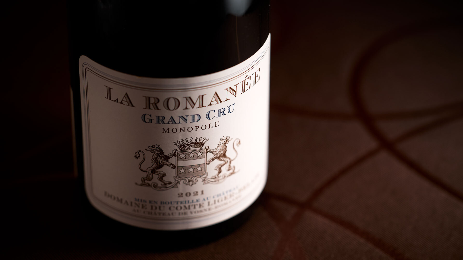 『アピシウス』：「ドメーヌ・デュ・コント・リジェ・ベレール ラ・ロマネ 2021」￥1,452,000