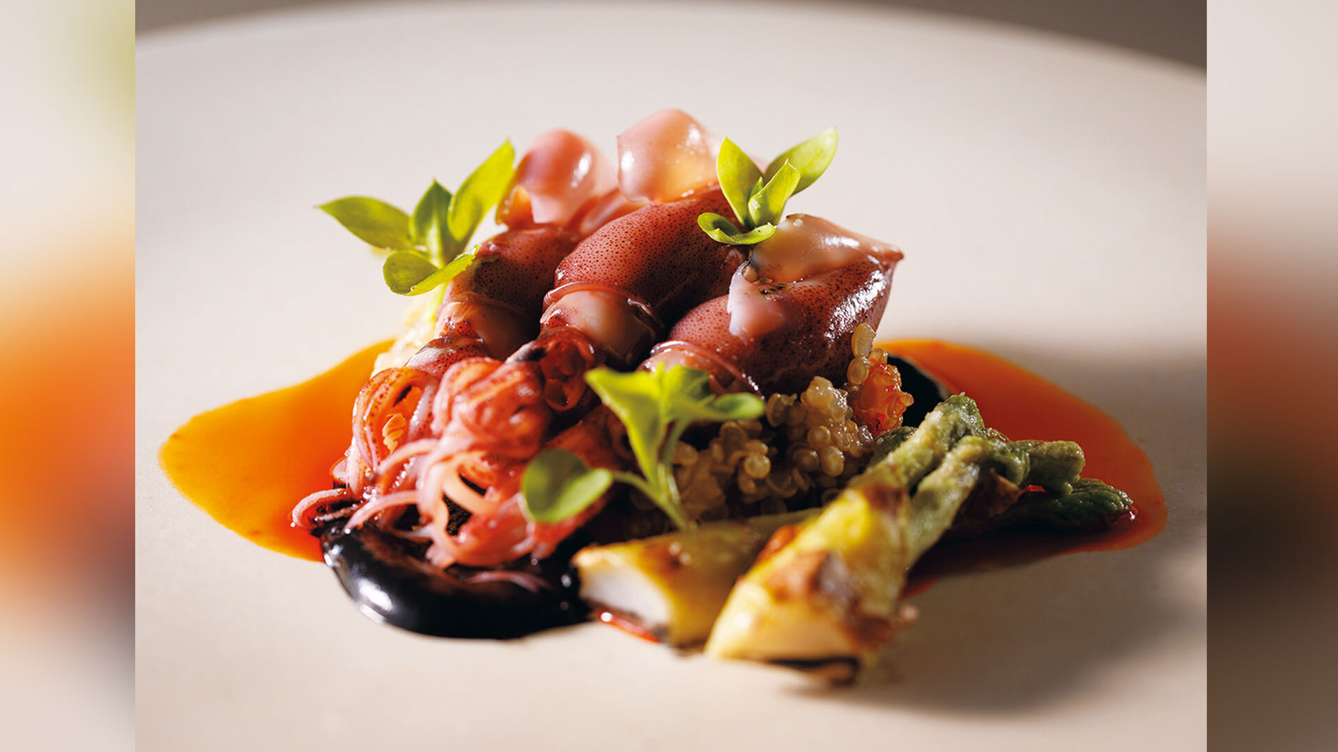 『arbreims（アルブランス）』：コースより「ホタルイカ、蛤出汁のキヌア」