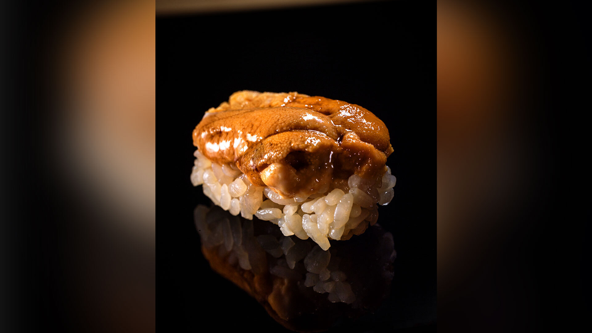 『鮨 きよし』：「うに」。この日は北海道浜中町のバフン