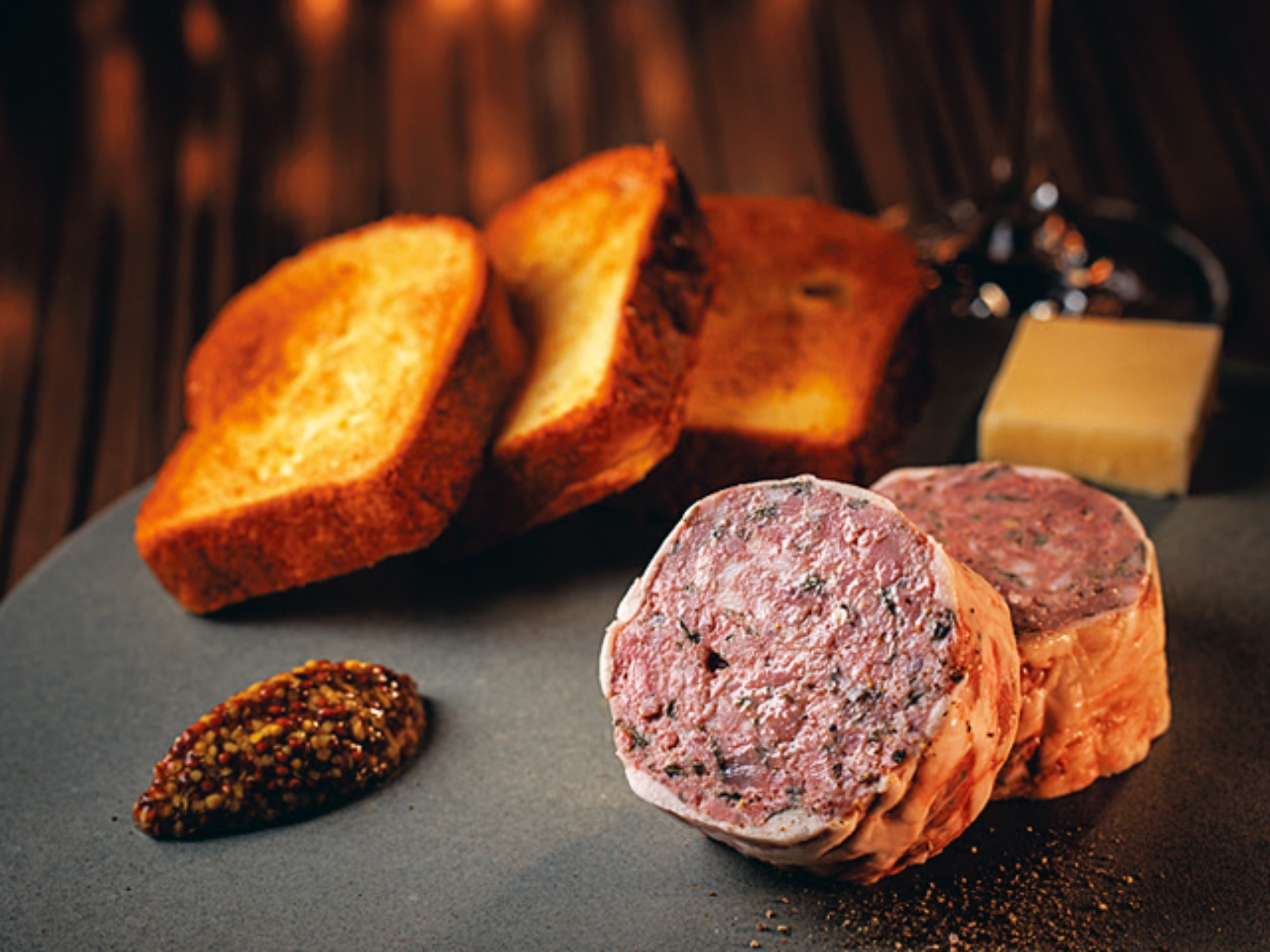 base by L'aubeの写真