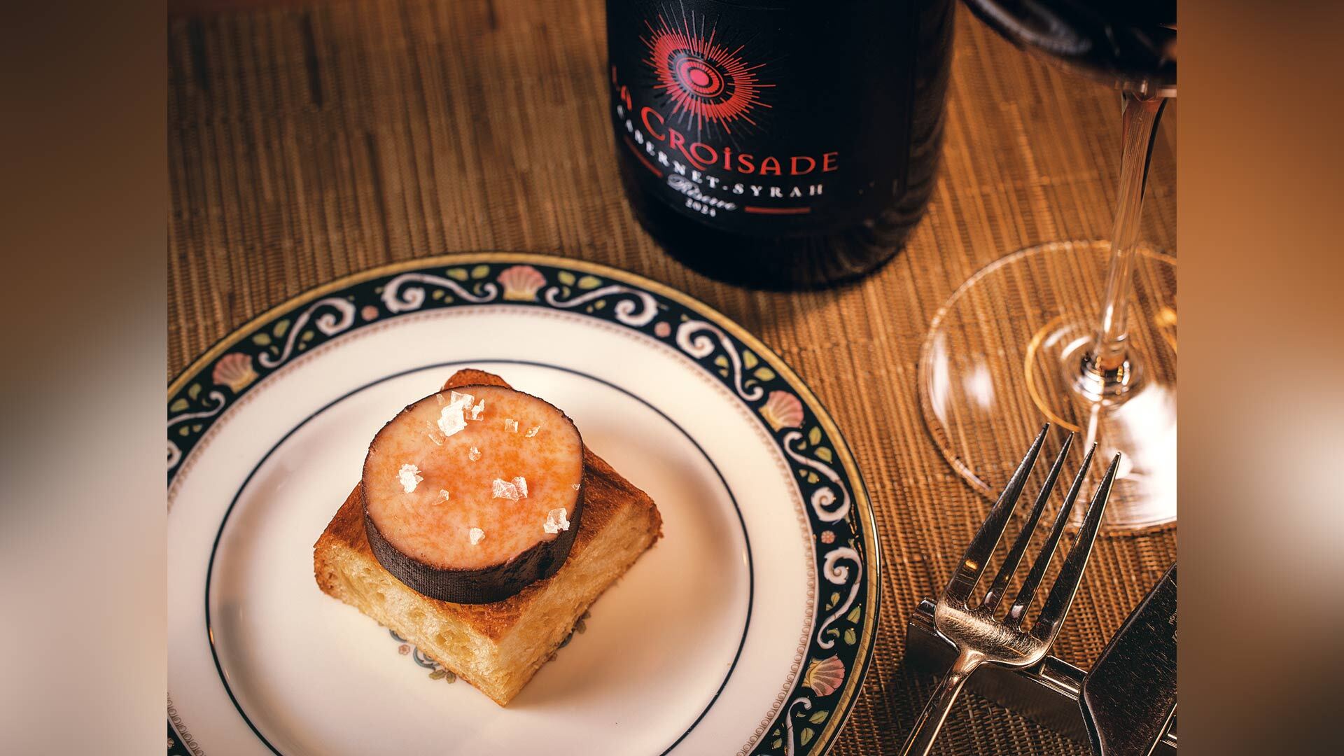 『たそがれ』：「あん肝の赤ワイン煮とデニッシュパン」￥2,000