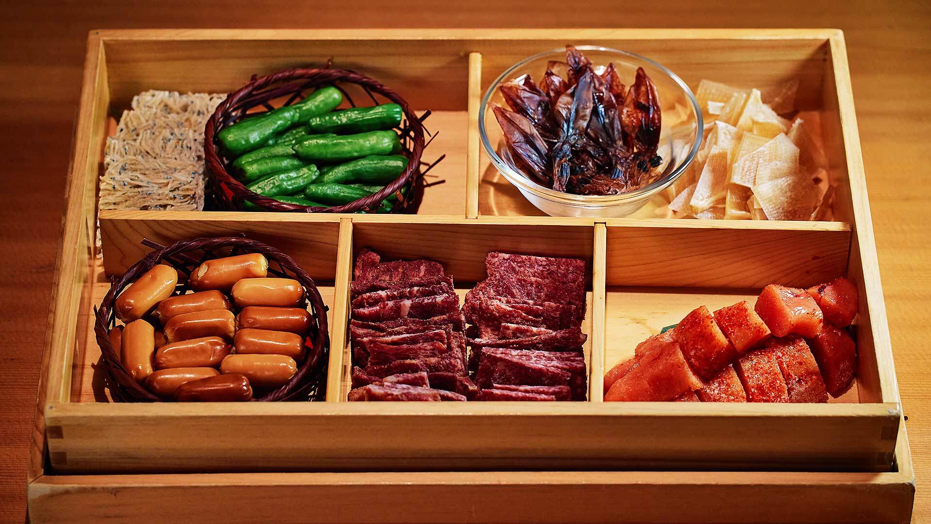 『under（アンダー）』：丁寧に炙って提供されるおつまみ