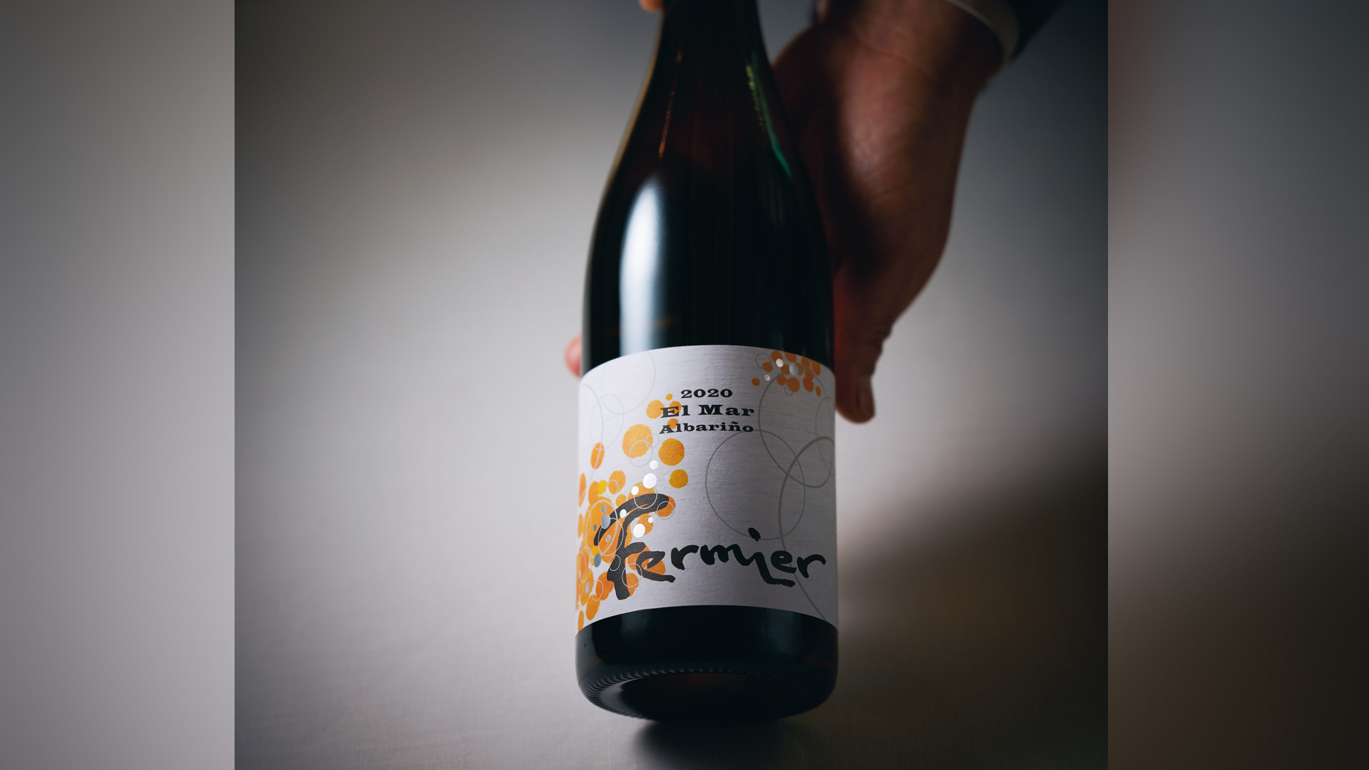 『エスキス』：新潟で作られた日本ワイン「フェルミエ エルマール アルバリーニョ 2020」ボトル￥27,500