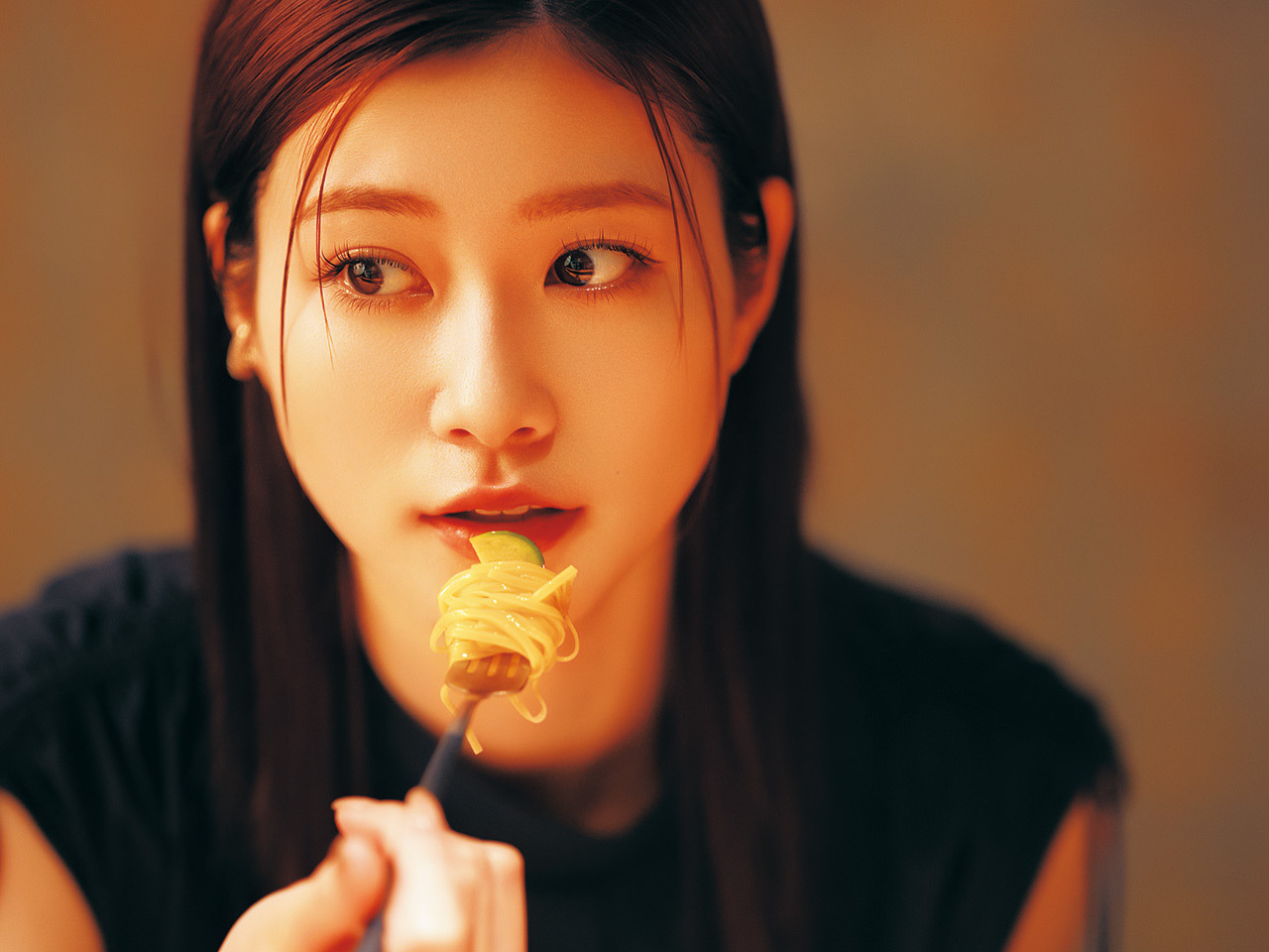 生見愛瑠さんを表紙に迎えた東京カレンダー（東カレ）2026年5月号は『予約が殺到する店。』を特集！