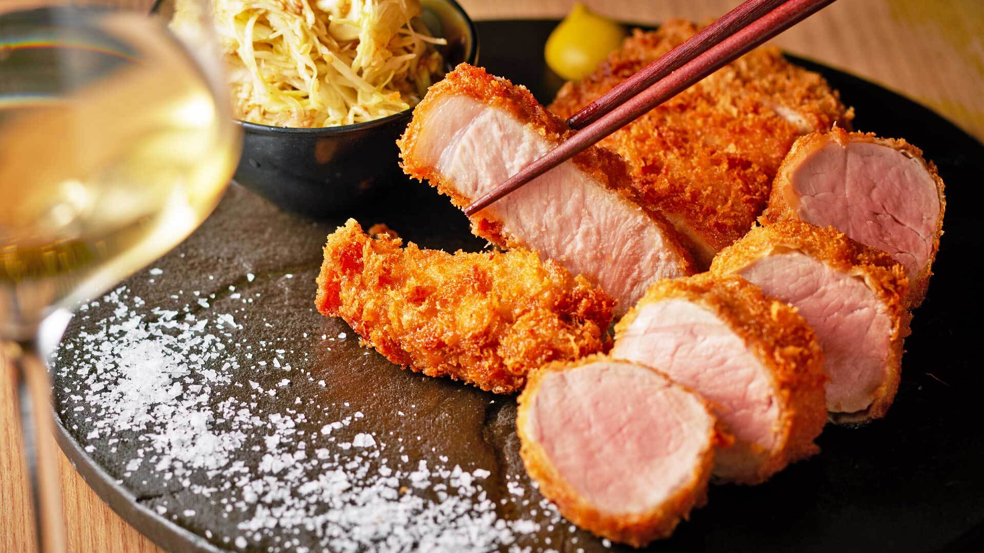 『ぽるこ』：オススメコース（￥5,500）より「とんかつ」