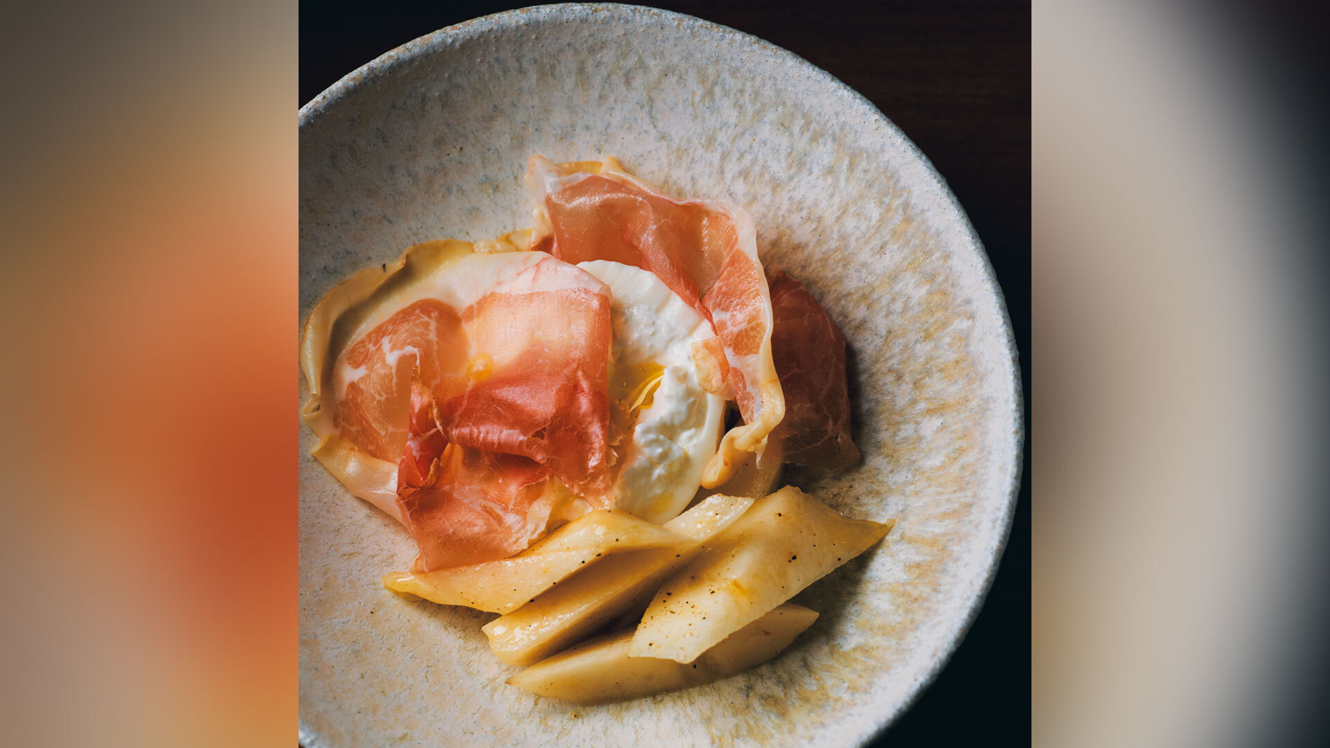 『Tremolare』：「生ハムとブッラータ 洋梨」