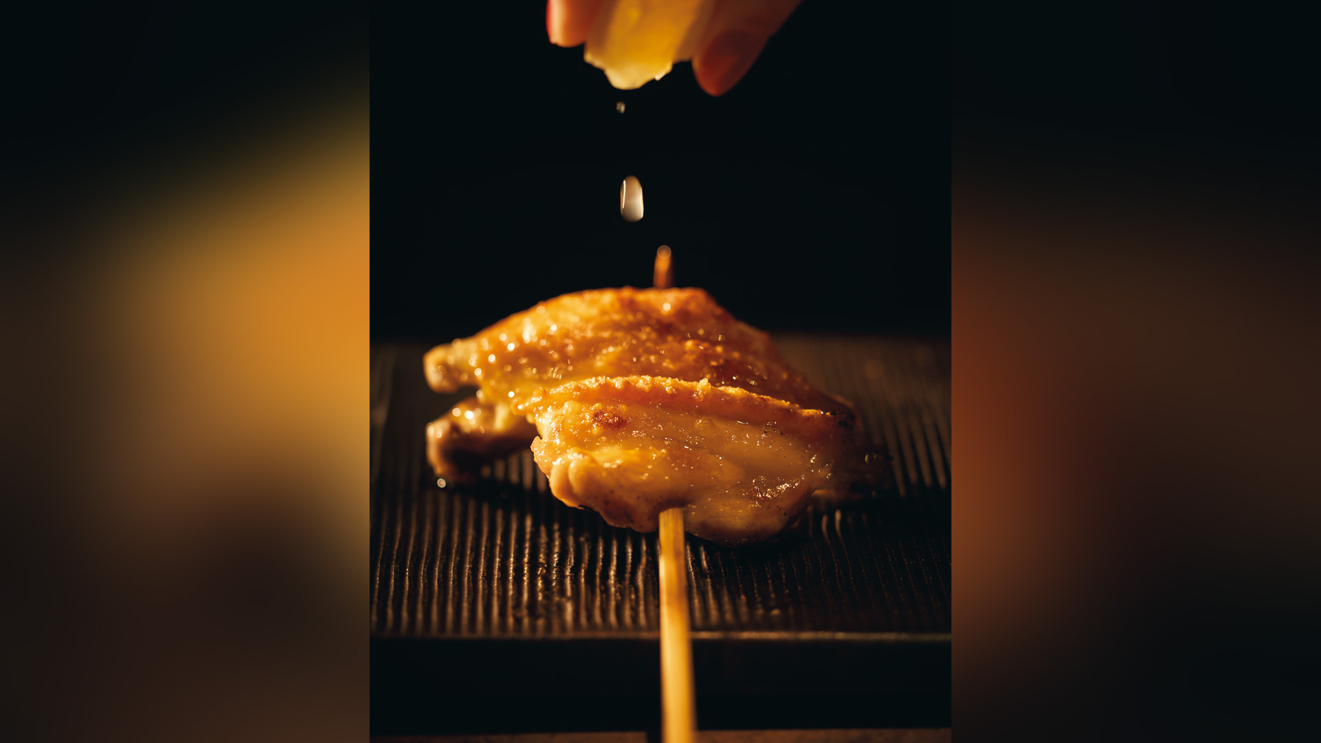 『鳥おか』：「手羽先」