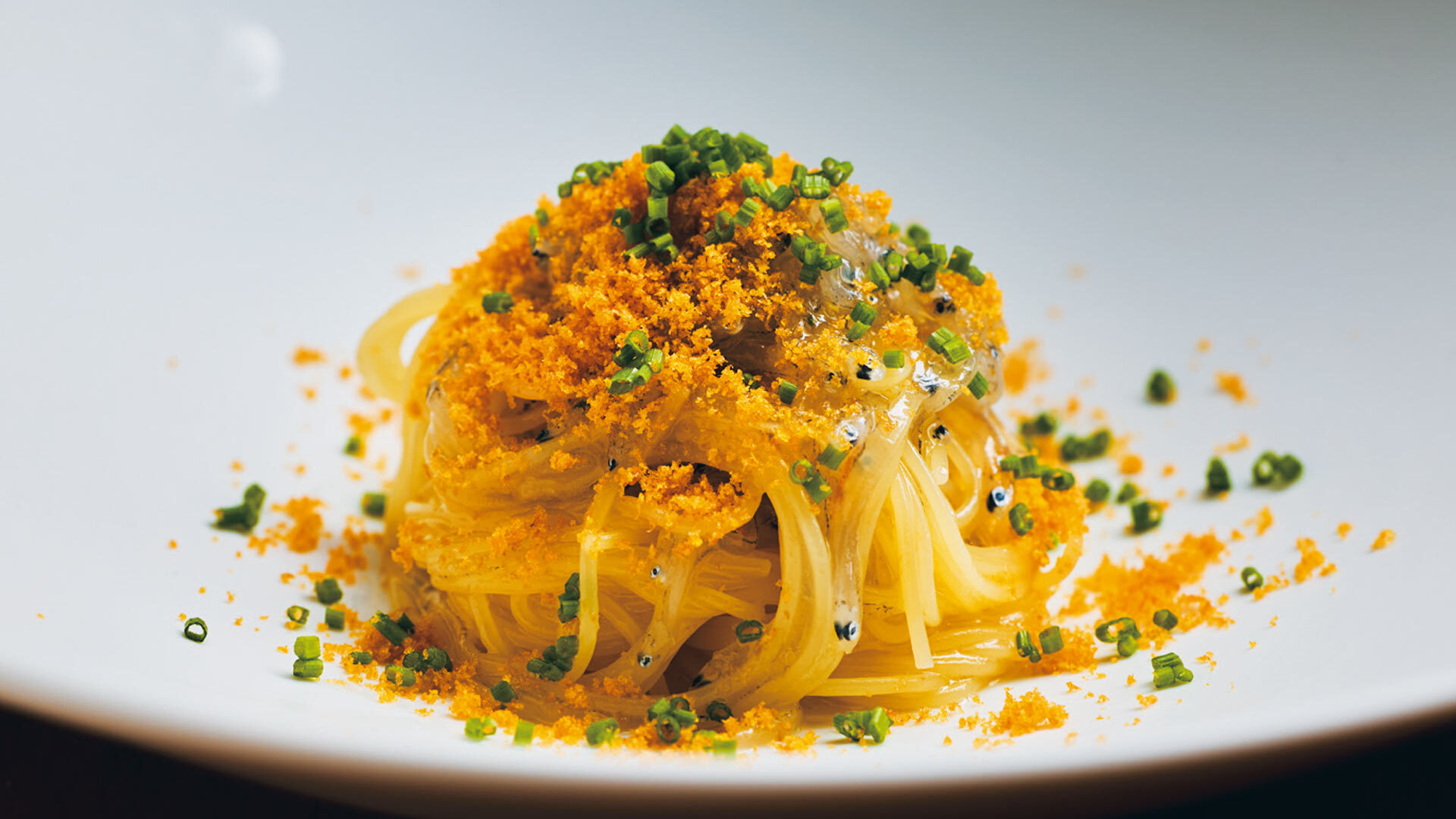 『Tremolare』：「カラスミと生シラスのカッペリーニ」