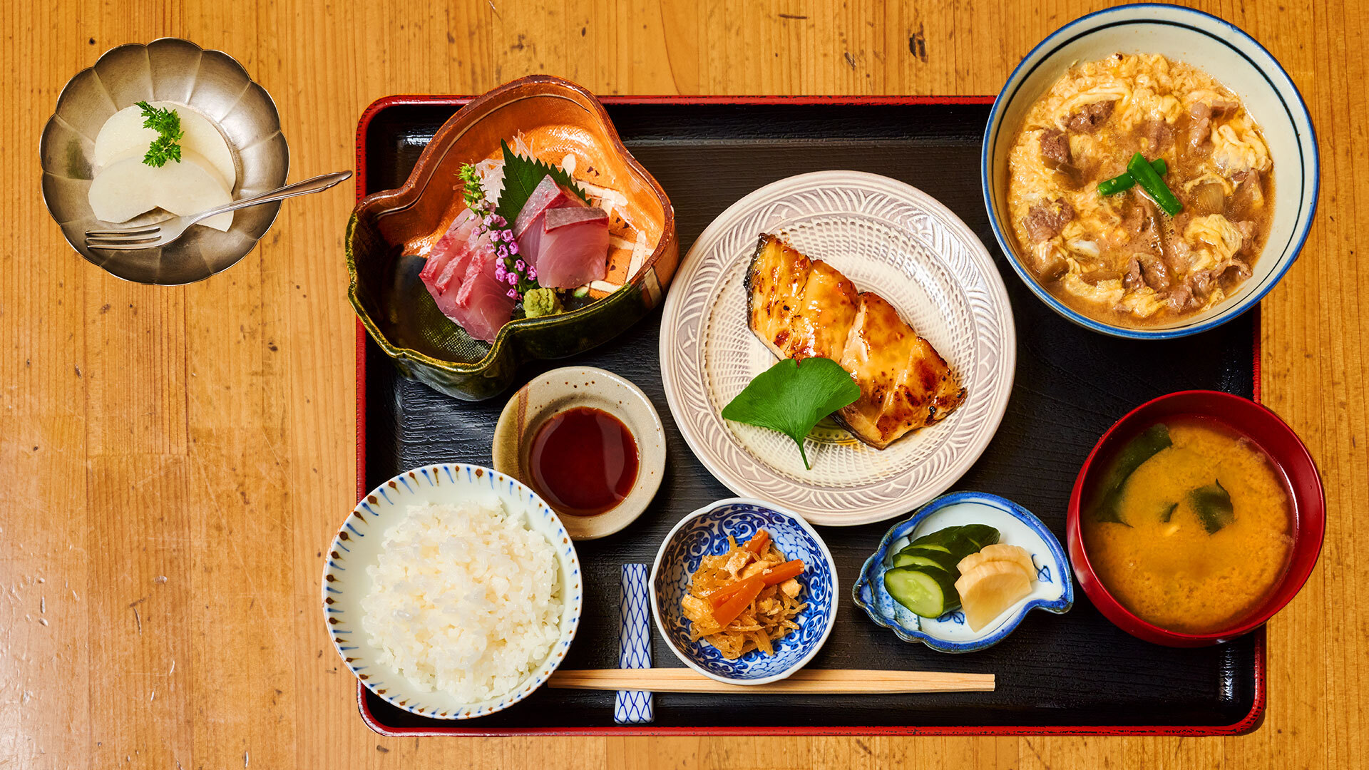 『三亀（さんかめ）』：『三亀（さんかめ）』ランチ定食の一例