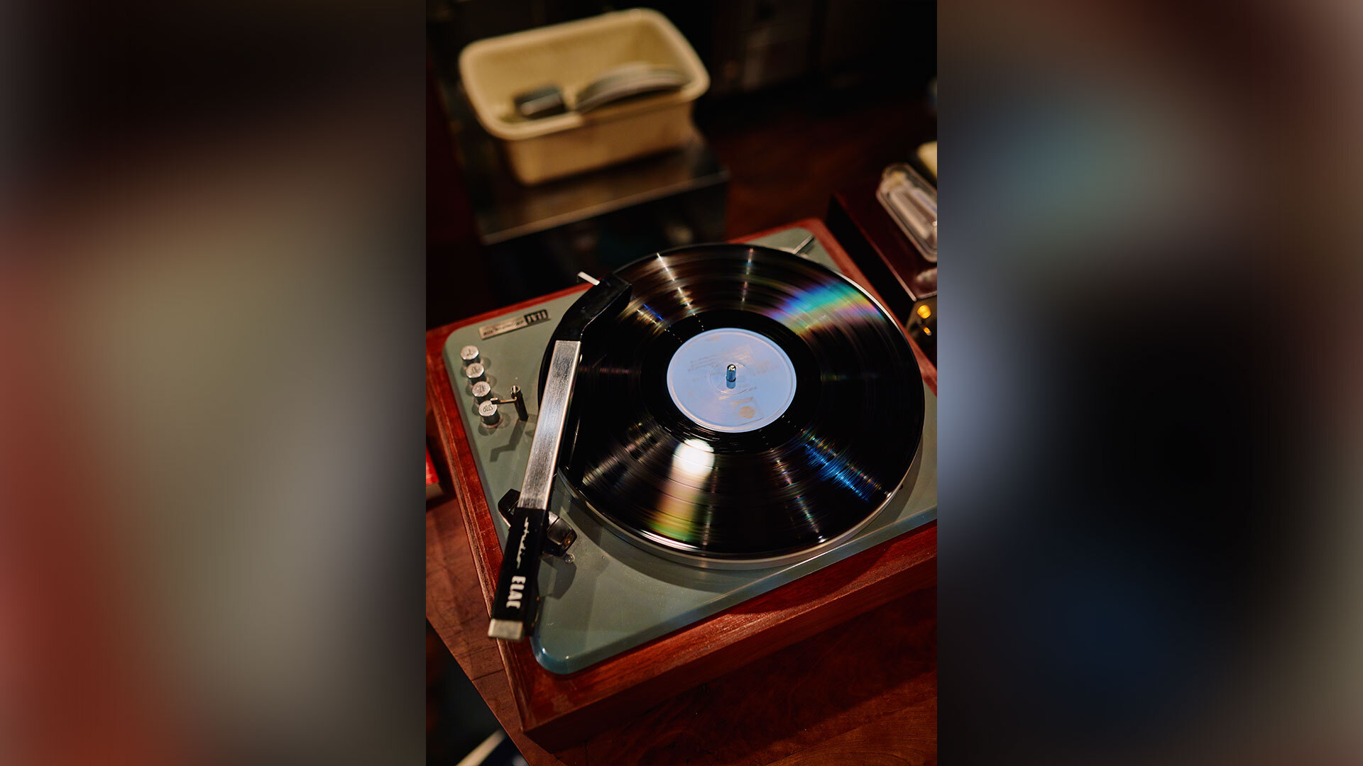 『バール スペッソ』：50～60年代のモダンジャズをかけることも！