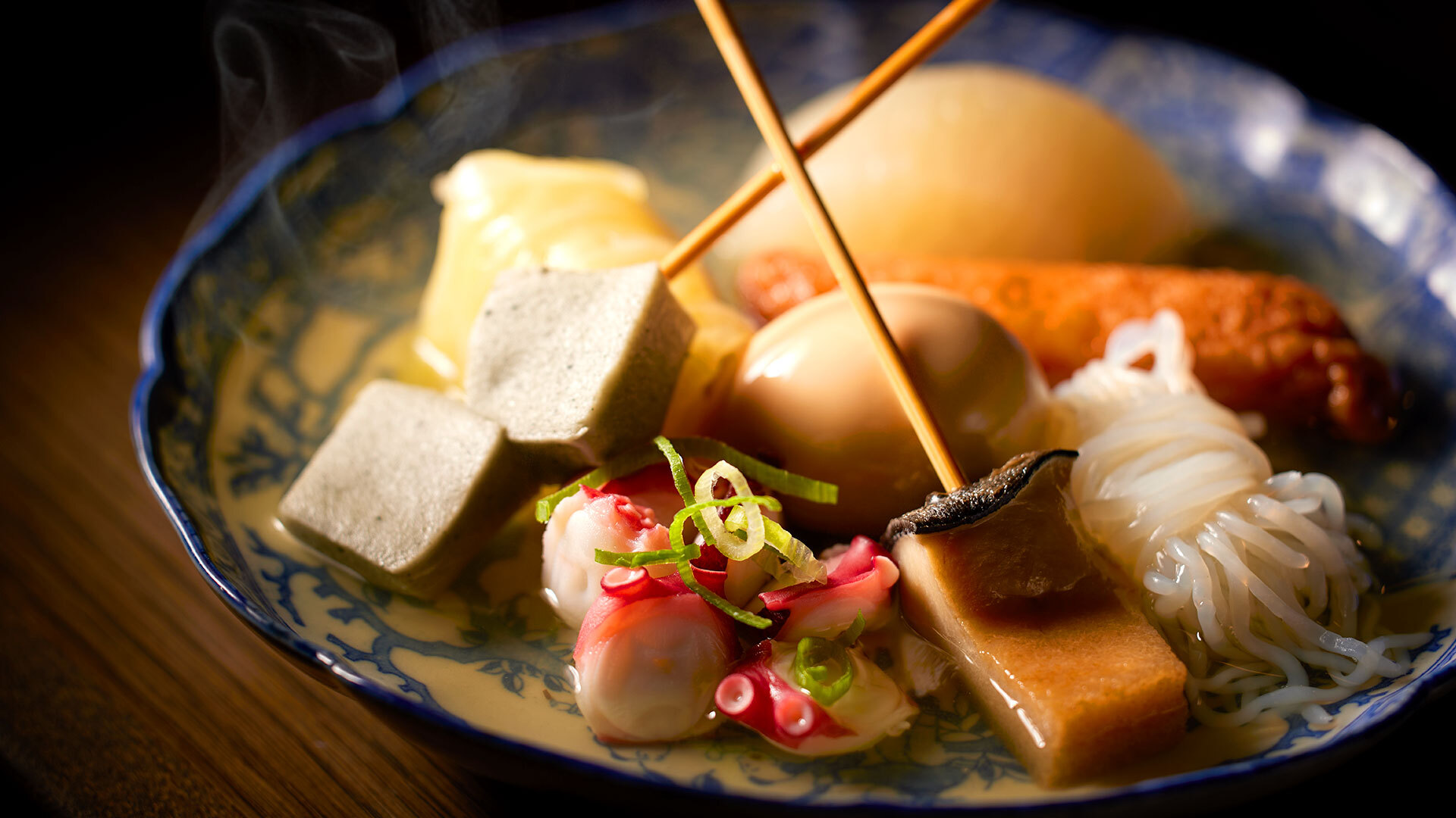 『関西煮 理 OSAMU TOKYO』：「おでんの盛り合わせ」￥2,000～