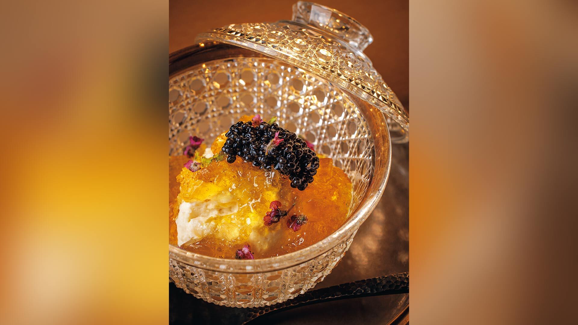 『ほ志の』：スペシャルコースより「カリフラワーの冷たいムース」