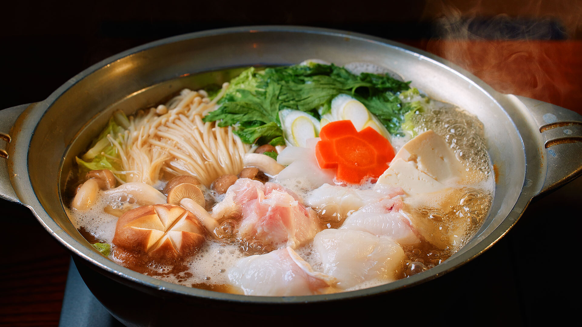 『浅草 魚料理 遠州屋』：「天然本クエ鍋」￥4,800